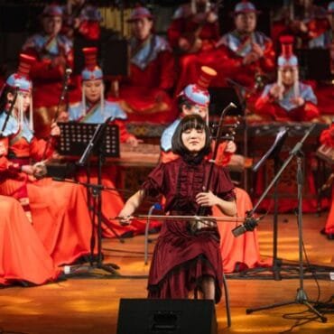 A la découverte de l&rsquo;artiste Tsendsuren Enkhtur qui mélange les répertoires chinois et mongols