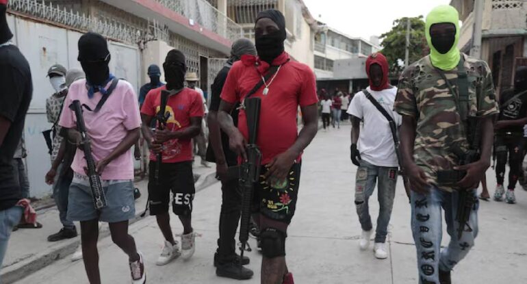 Haïti – Collusion avec les gangs : NEHRO appelle à la démission de Frantz Elbé à la tête de la PNH suite à l’assassinat des missionnaires américains (audio)