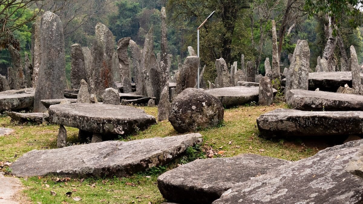  Moo Shynrang or ‘Menhirs’ and Moo Kynthai or ‘Dolmens’ have become iconic symbols of Meghalaya, with replicas prominently displayed in official buildings and establishments.