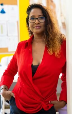 Photo of Béatrice Souillet by JP Volet; image via Olivia Losbar and used with permission. 