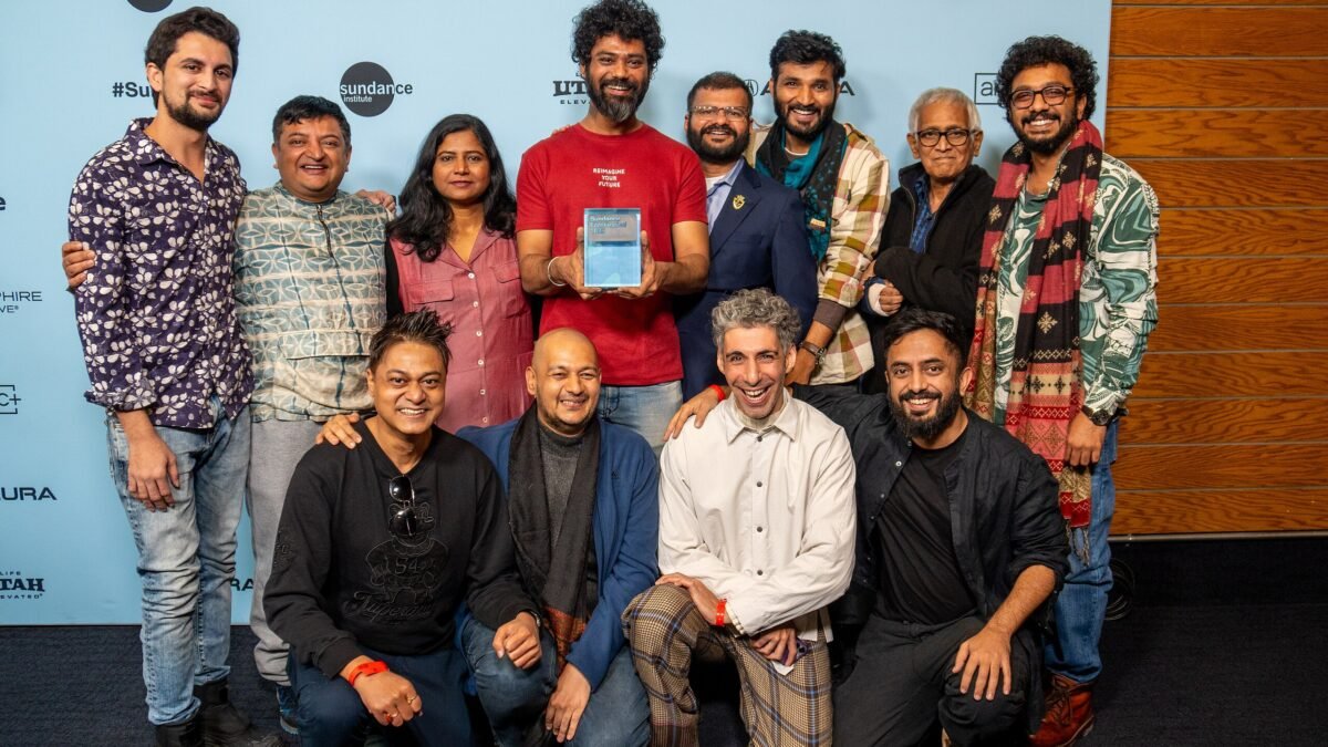 L’équipe du film Sabar Bonda (Cactus Pears) lors de la cérémonie du festival du film de Sundance de 2025. Image via Wikimedia Commons par Bryan Berlin. CC BY-SA 4.0.